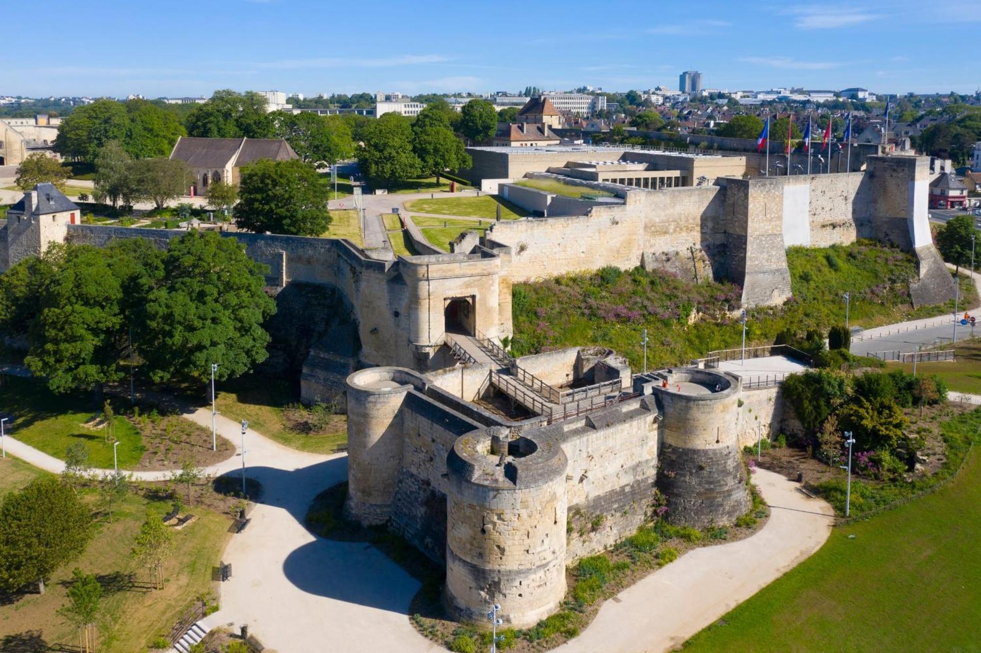 Le Castel D'Orne - Piscine Et Terrasse Caen Zewnętrze zdjęcie